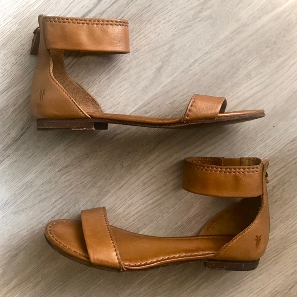 Frye Carson Ankle Zip Up Tan Casual Leather Sandal - Picture 8 of 11